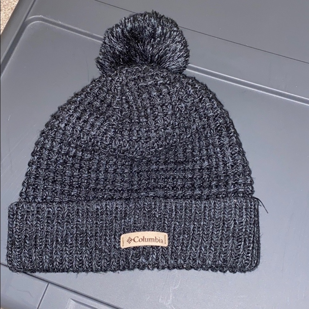 Columbia beanie